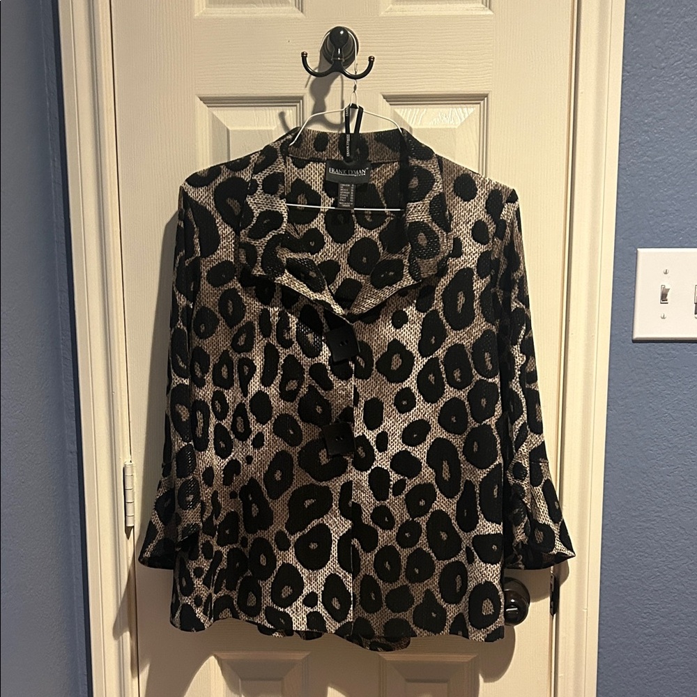 Frank Lyman Design Leopard Print Blazer